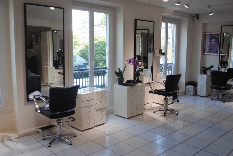 salon-coiffure-ST JEANNET-min_floor-home-office-property-living-room-room-781228-pxhere.com